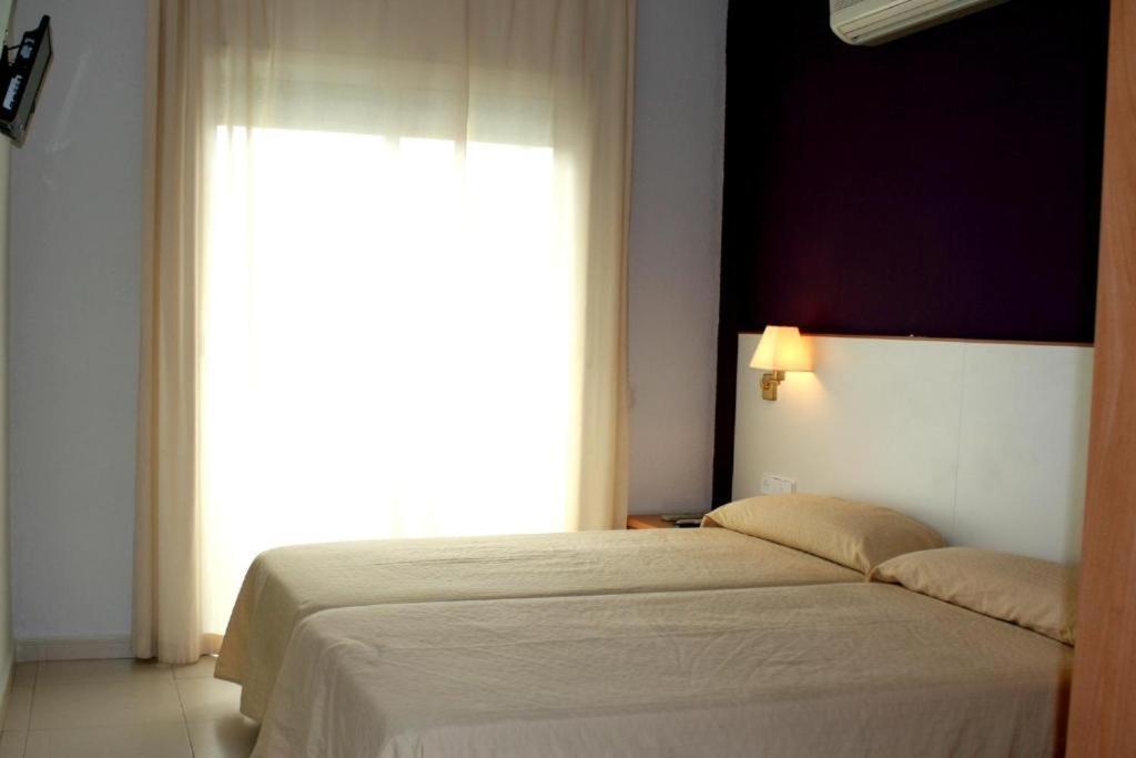 Hotel Sant Jordi Segur de Calafell Zewnętrze zdjęcie
