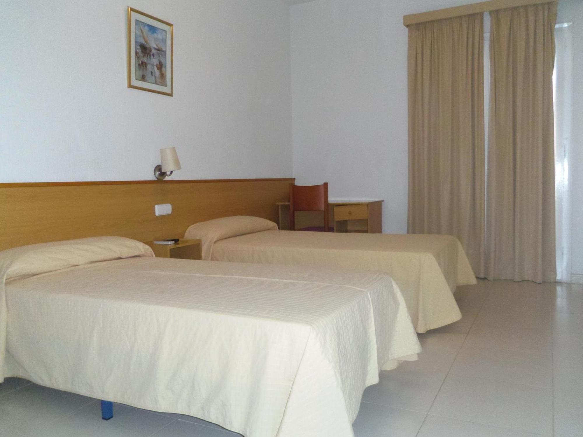 Hotel Sant Jordi Segur de Calafell Zewnętrze zdjęcie